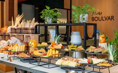 Les Brunchs du samedi : L&rsquo;institution sacrée du week-end émirati à prix malin