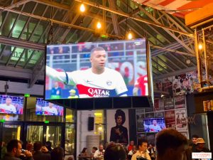 Matchs sur écran géant : Les meilleurs bars sportifs de Dubaï pour vibrer en communauté