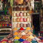 Le guide des Souks traditionnels : L’or et les épices au cœur du Vieux Dubaï