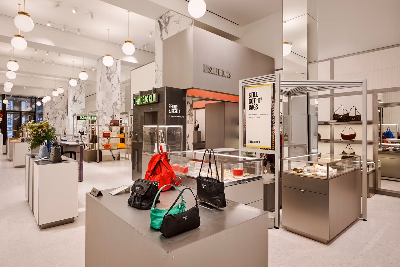Dubai Outlet Mall vs Outlet Village : Où dégoter les marques de luxe à prix dégriffés