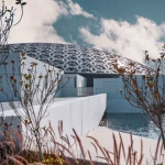 Le Louvre Abu Dhabi et le district culturel de Saadiyat : Le guide du tourisme de prestige